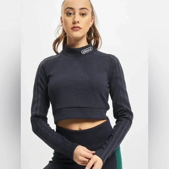Adidas Women's Dark Blue Long Sleeve Crop Top 🆕 - Picture 4 of 7